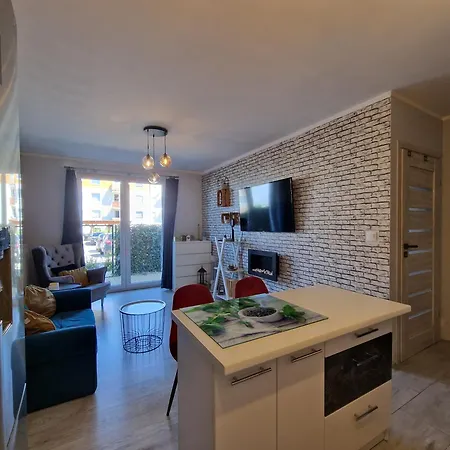 Apartmament Z Ogrodkiem *