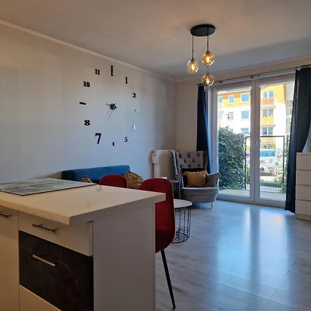 Apartmament Z Ogródkiem Apartament *