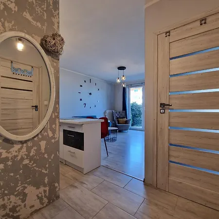 Apartmament Z Ogrodkiem *